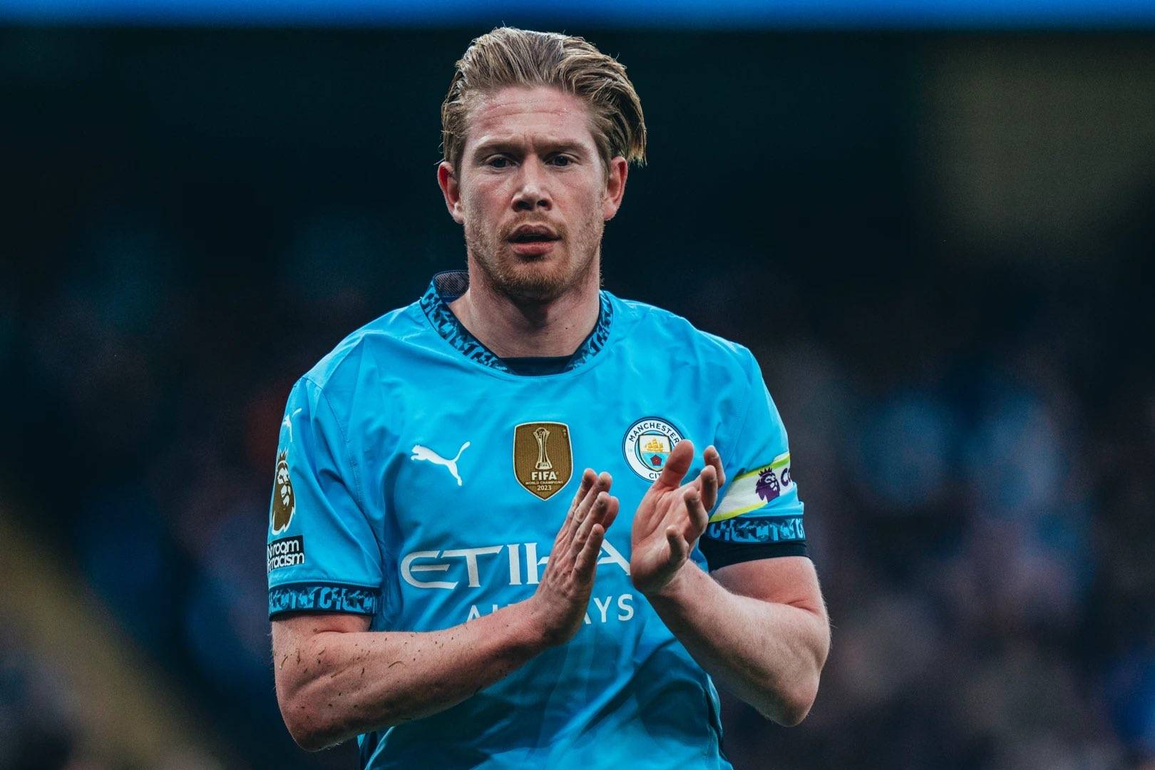 [中超]乃比江右侧送传中球 法比奥门前头球破门