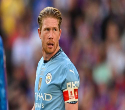 扎金花里的“闷牌”心理战：为什么不看牌往往能给对手造成巨大压力？（扎金花闷牌博弈：为何不看牌反而更给对手压力？）