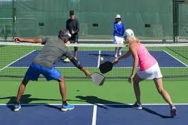 《赛博朋克2077》总监否认删减蓝月恋爱线