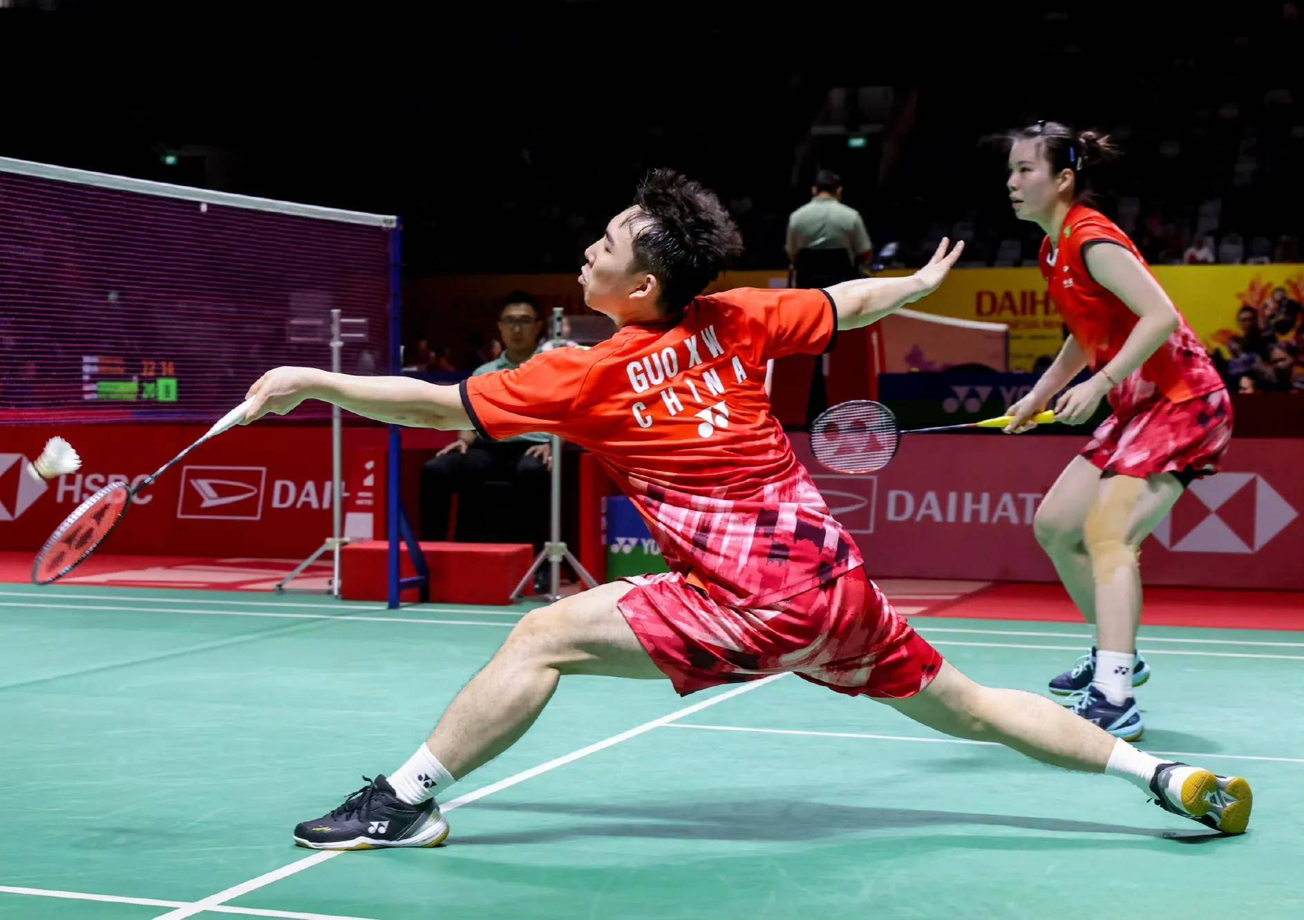 队在中场上 队在中场上